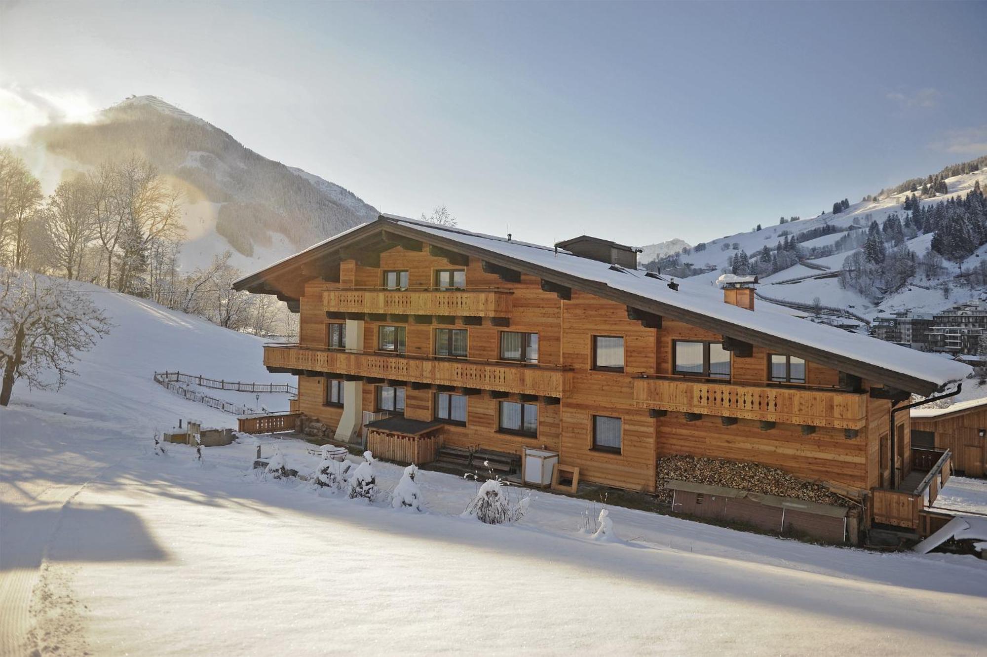 Ski In Ski Out Hotel Unterellmau Saalbach-Hinterglemm Exterior photo